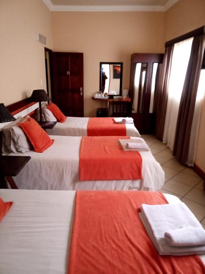 Rustenburg Guesthouse מראה חיצוני תמונה