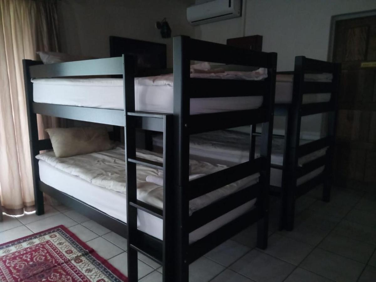 Rustenburg Guesthouse מראה חיצוני תמונה