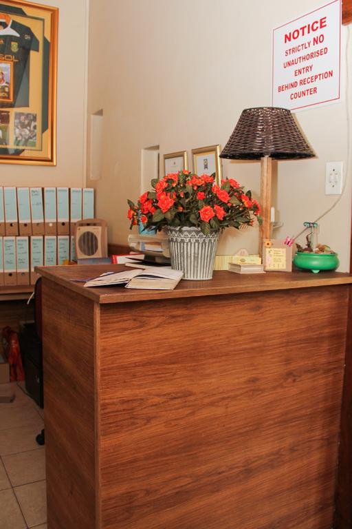 Rustenburg Guesthouse מראה חיצוני תמונה