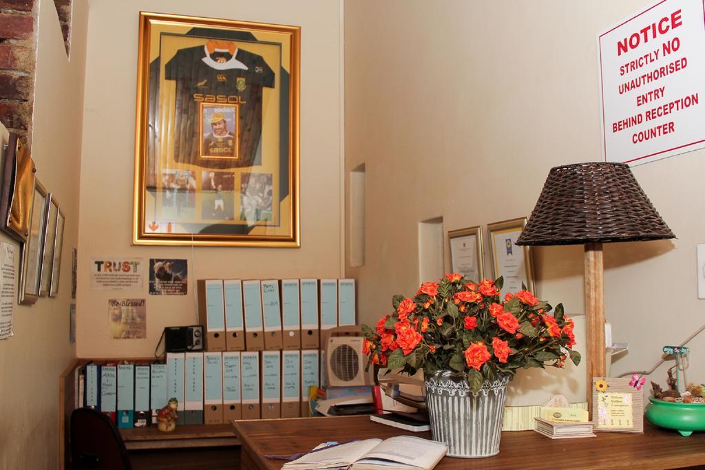 Rustenburg Guesthouse מראה חיצוני תמונה