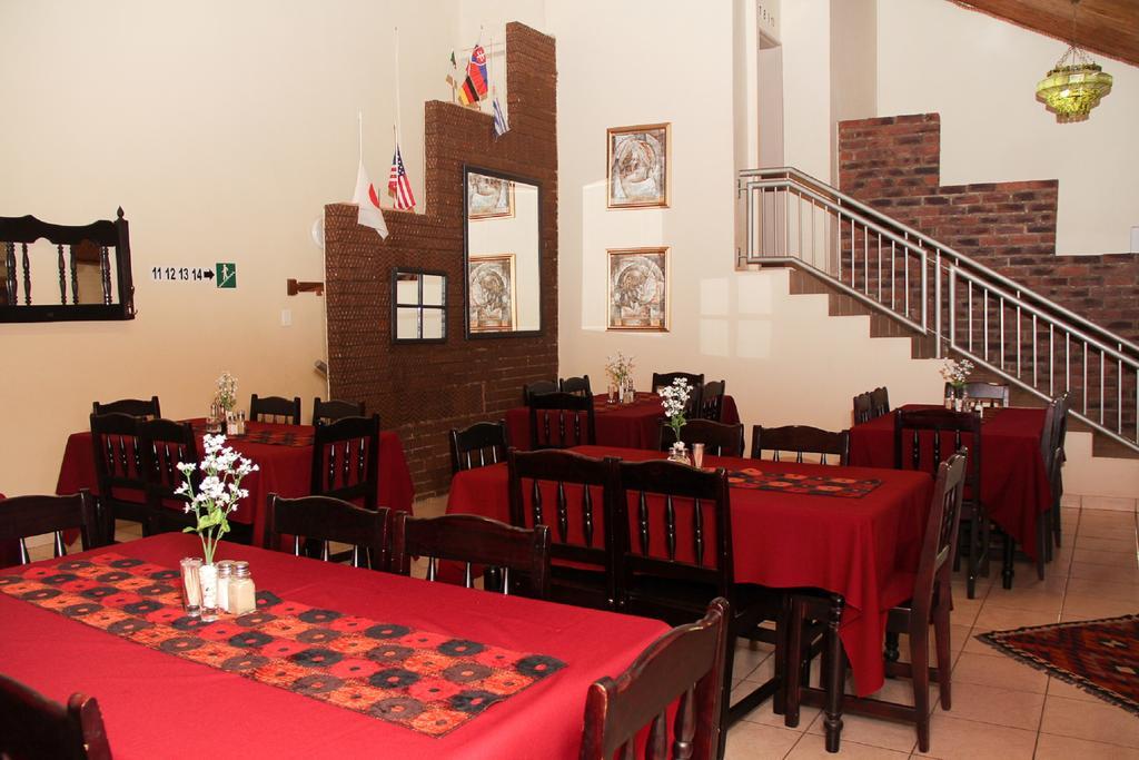 Rustenburg Guesthouse מראה חיצוני תמונה