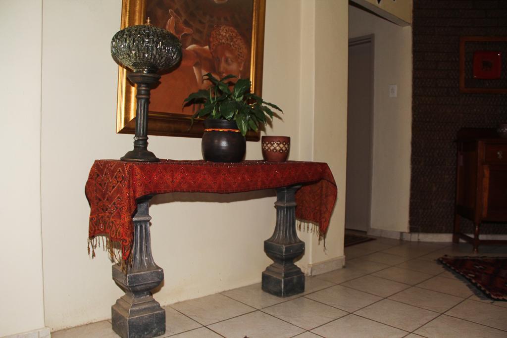Rustenburg Guesthouse מראה חיצוני תמונה
