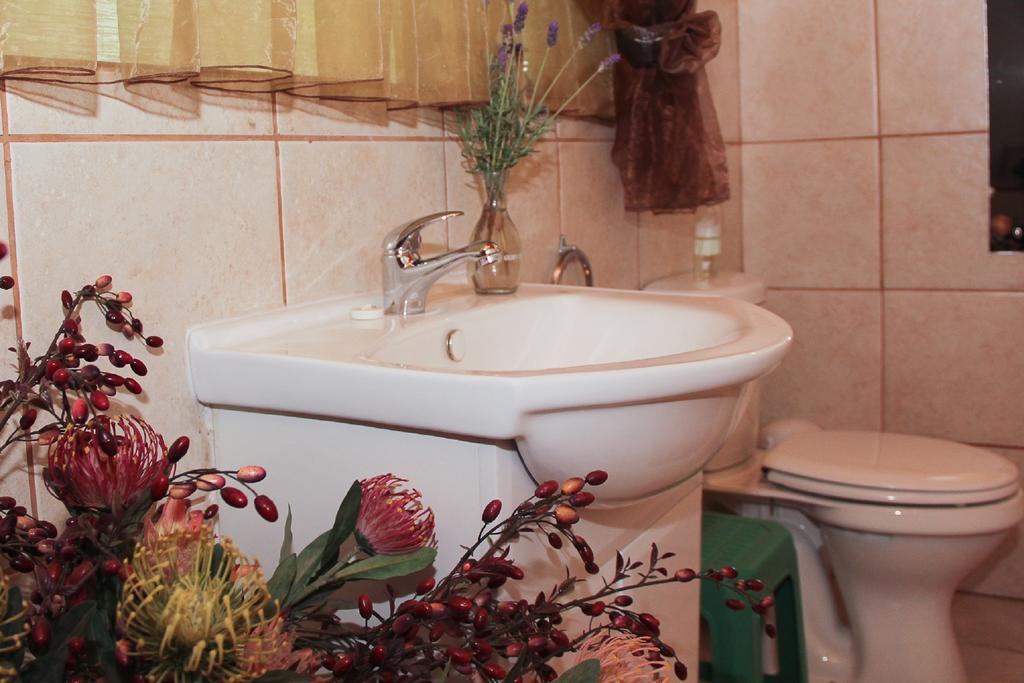 Rustenburg Guesthouse מראה חיצוני תמונה