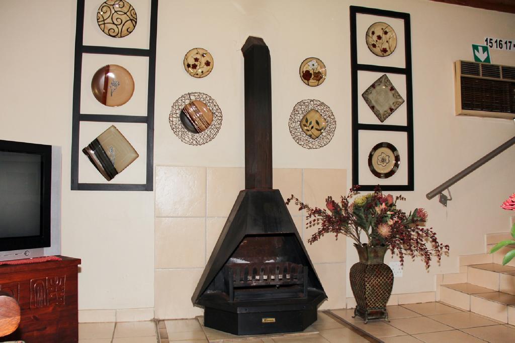 Rustenburg Guesthouse מראה חיצוני תמונה
