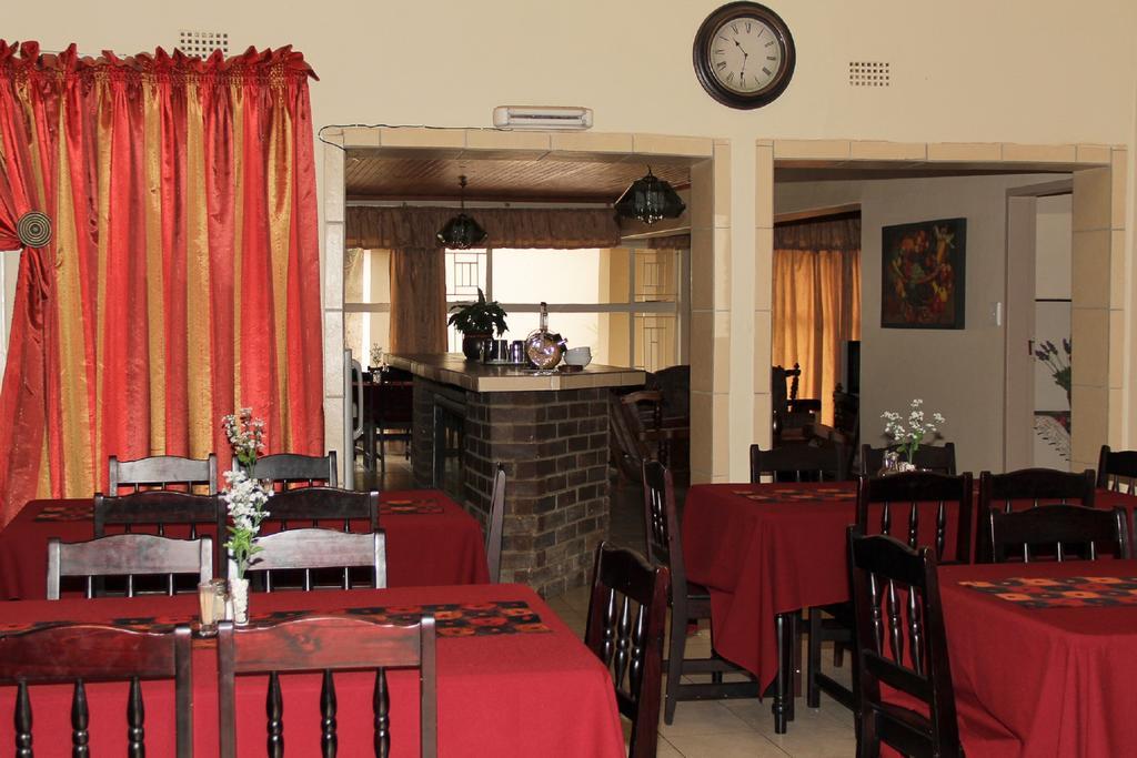 Rustenburg Guesthouse מראה חיצוני תמונה