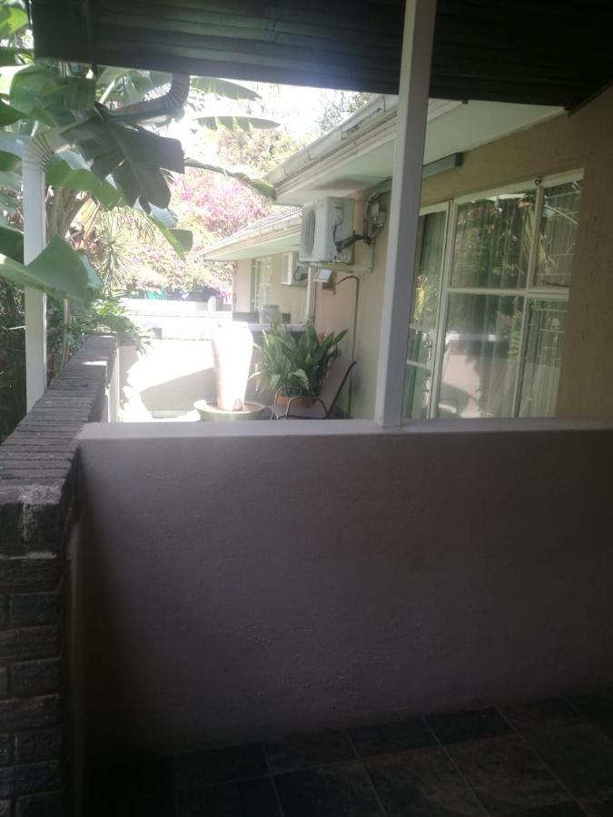 Rustenburg Guesthouse מראה חיצוני תמונה
